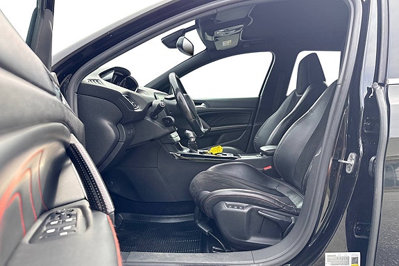 Peugeot 308 16 of 30