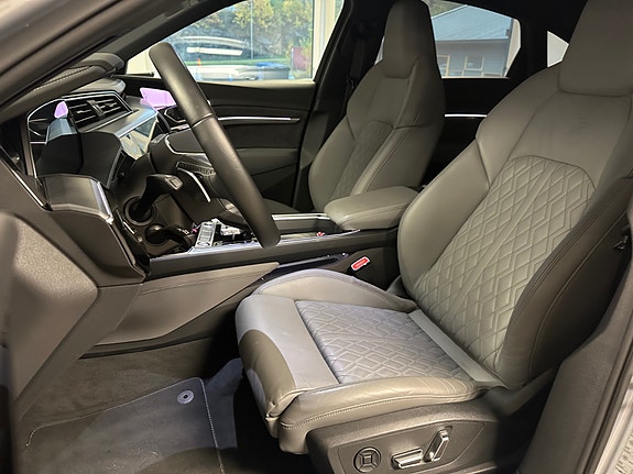 Audi e-tron Sportback 14 of 30
