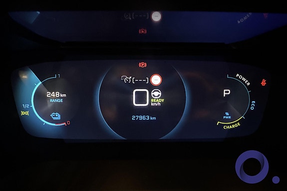 Peugeot e-2008 15 of 19