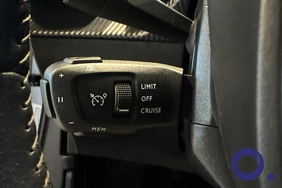 Peugeot e-2008 14 of 19