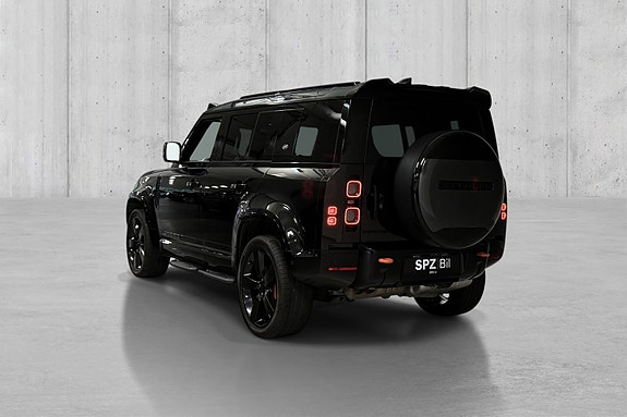 Land Rover Defender 6 of 20