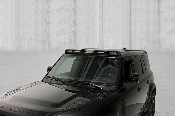 Land Rover Defender 9 of 20