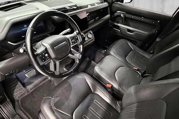 Land Rover Defender 11 of 20