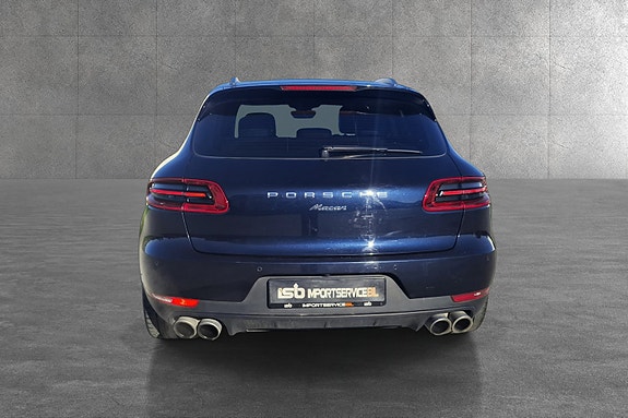 Porsche Macan 4 of 30
