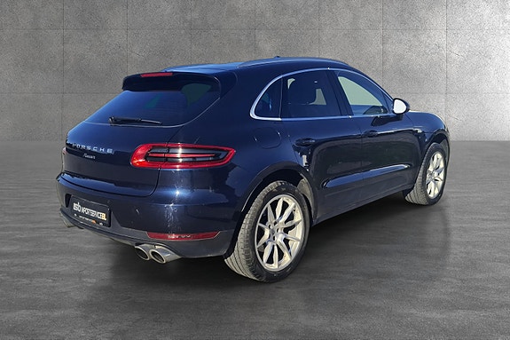 Porsche Macan 3 of 30