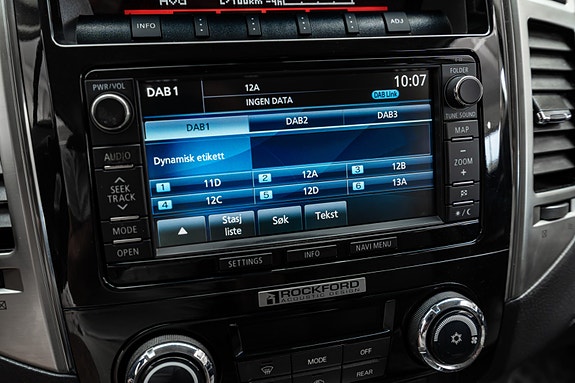 Mitsubishi Pajero 27 of 30