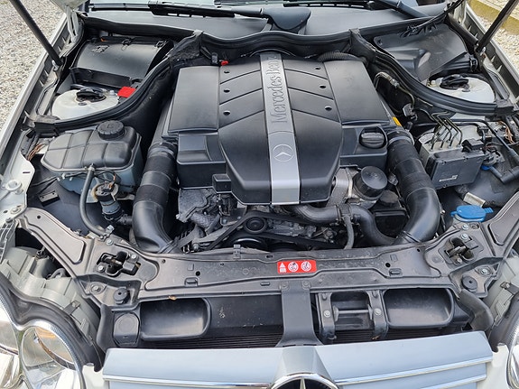 Mercedes-Benz CLK320 10 of 18