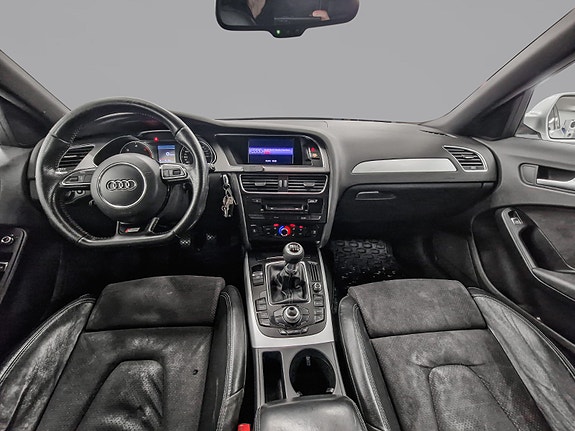 Audi A4 12 of 23