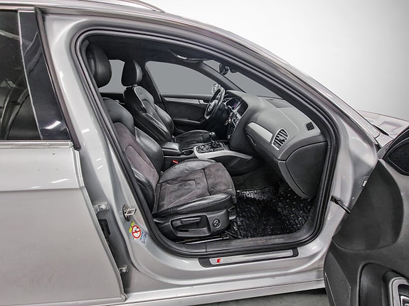 Audi A4 14 of 23