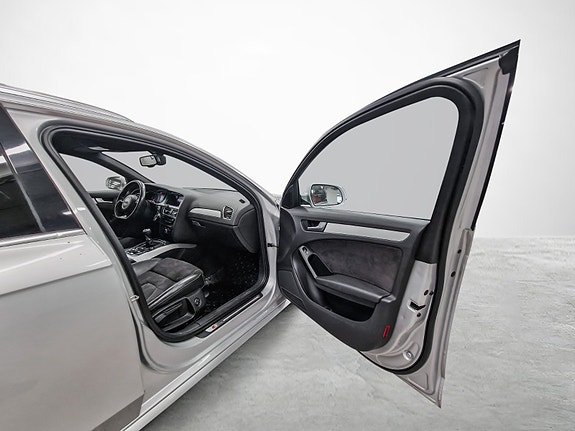 Audi A4 13 of 23
