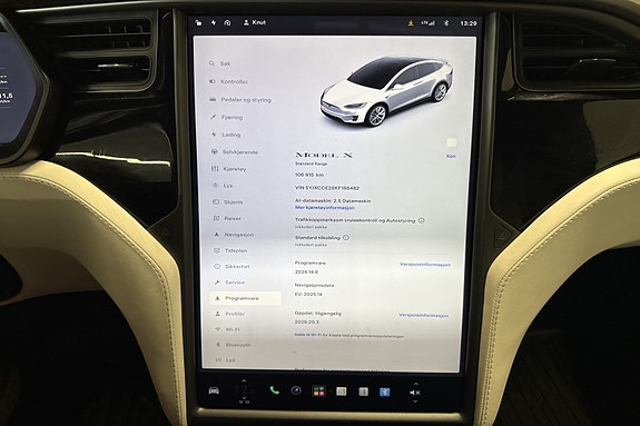 Tesla Model X 16 of 23