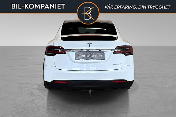 Tesla Model X 4 of 23