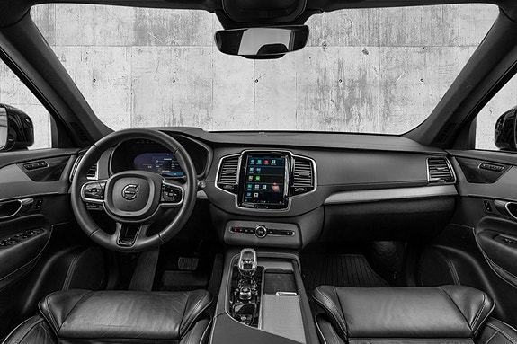 Volvo XC90 14 of 27