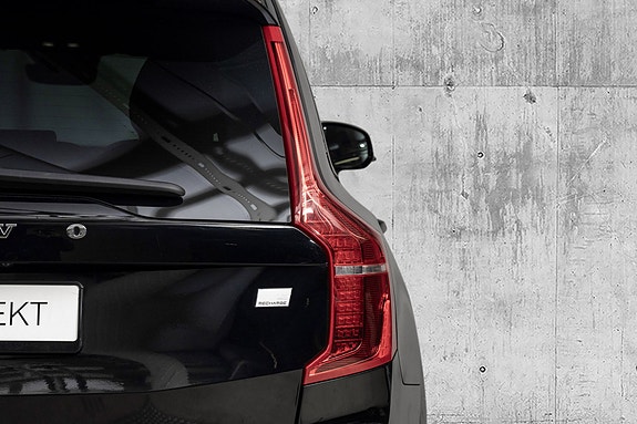 Volvo XC90 8 of 27