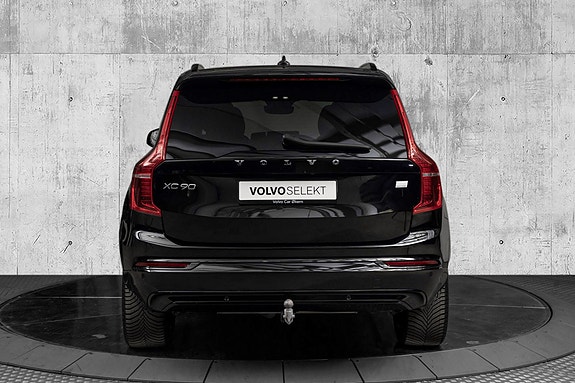 Volvo XC90 4 of 27