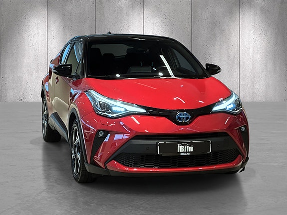 Toyota C-HR 2 of 21