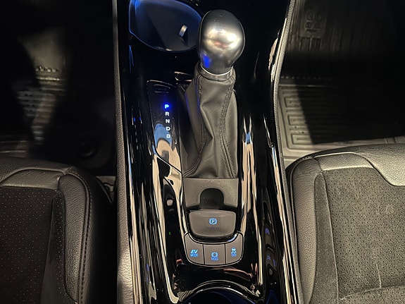 Toyota C-HR 16 of 21