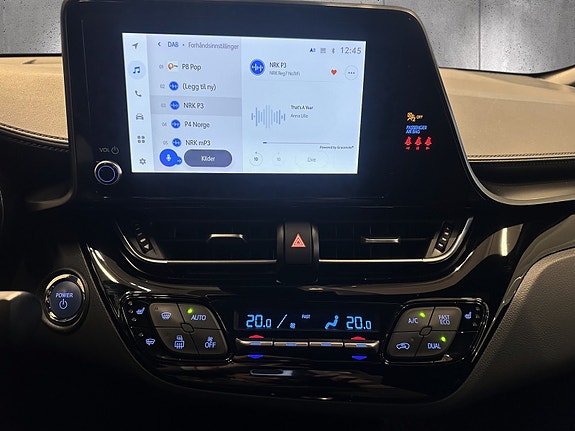 Toyota C-HR 14 of 21