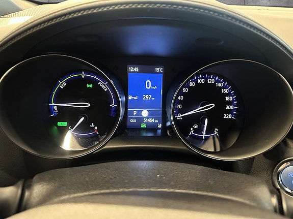 Toyota C-HR 12 of 21