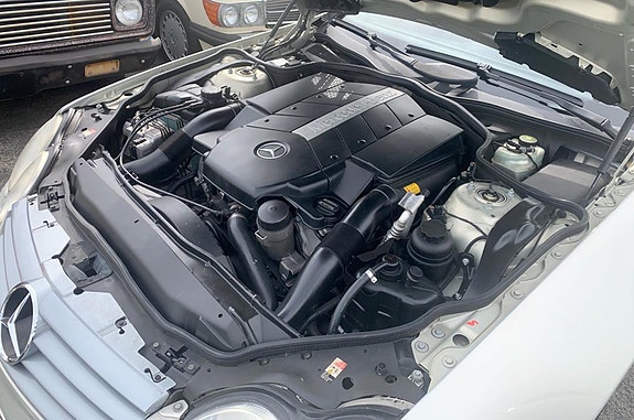 Mercedes-Benz SL500 7 of 7