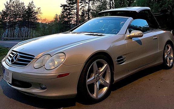 Mercedes-Benz SL500 2 of 7