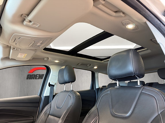 Ford Kuga 18 of 23