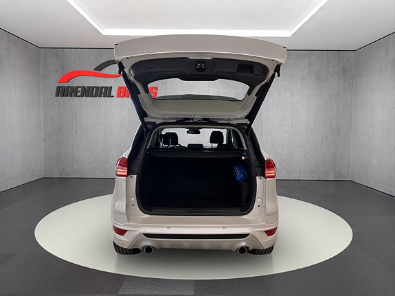 Ford Kuga 11 of 23