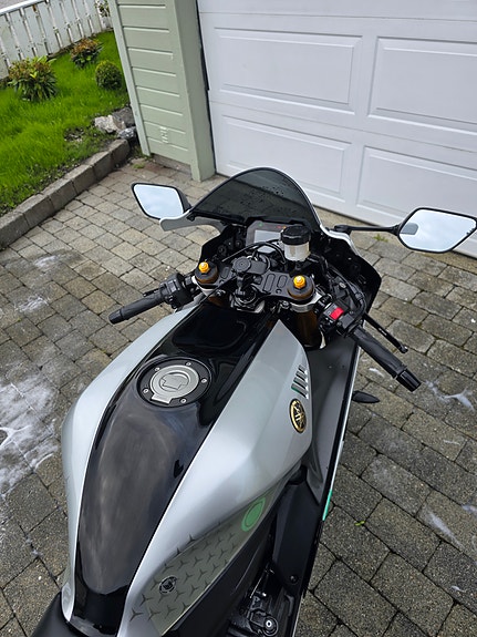 Yamaha R7 12 of 16