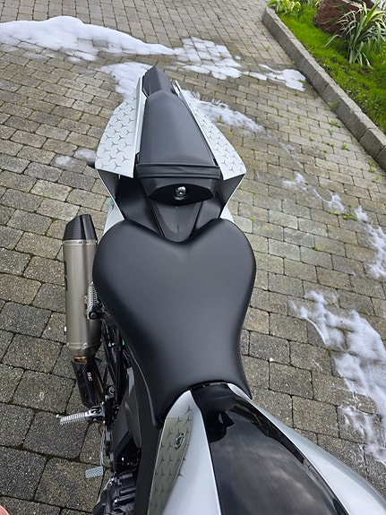 Yamaha R7 11 of 16
