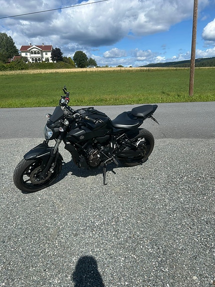 Yamaha MT-07 2 of 20