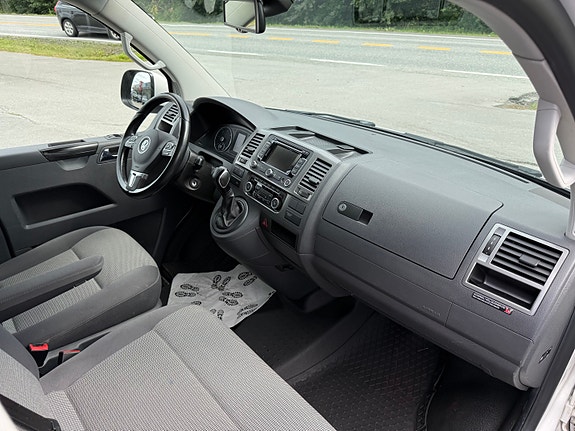 Volkswagen Transporter 11 of 15