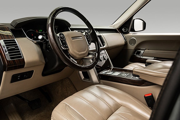 Land Rover Range Rover 13 of 30