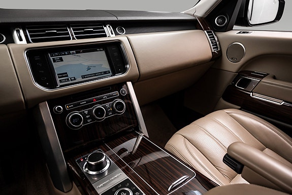 Land Rover Range Rover 24 of 30