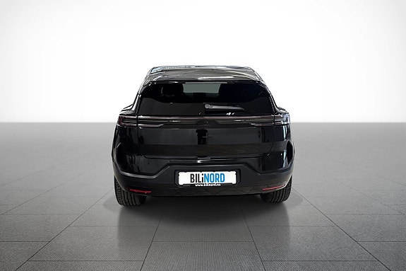 Polestar 3 5 of 18