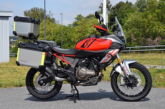 QJ Motor SRT600SX - Veskesett inkludert i prisen! 2 of 25