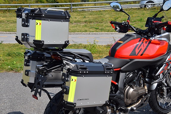 QJ Motor SRT600SX - Veskesett inkludert i prisen! 10 of 25