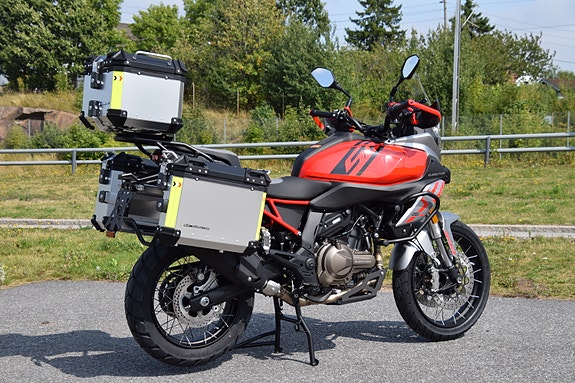 QJ Motor SRT600SX - Veskesett inkludert i prisen! 3 of 25