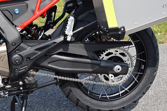 QJ Motor SRT600SX - Veskesett inkludert i prisen! 15 of 25