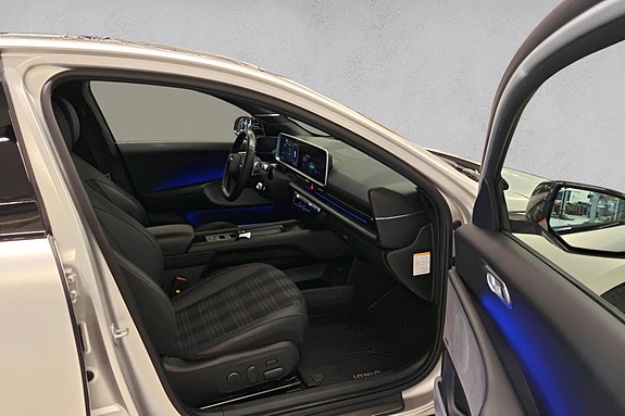 Hyundai Ioniq 6 18 of 30