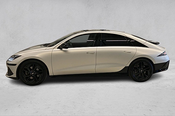 Hyundai Ioniq 6 2 of 30