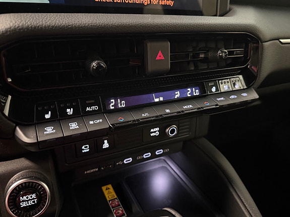 Toyota Land Cruiser 29 of 29