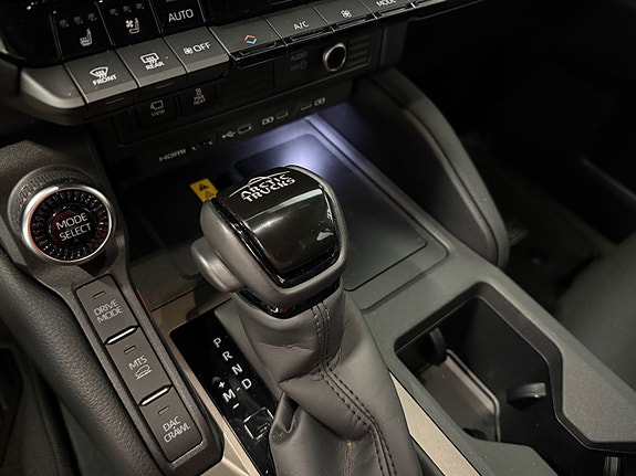 Toyota Land Cruiser 18 of 29