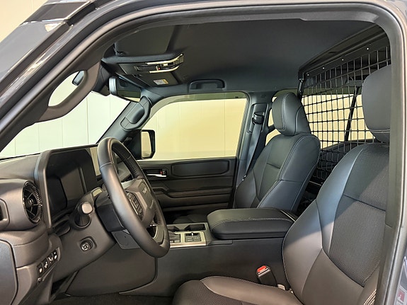 Toyota Land Cruiser 17 of 29