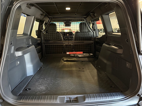 Toyota Land Cruiser 11 of 29
