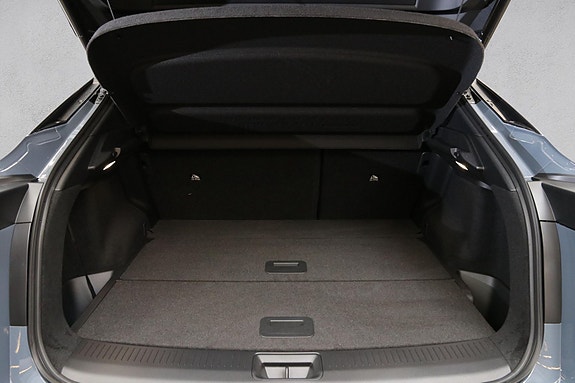 Nissan Ariya 7 of 30