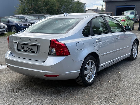 Volvo S40 10 of 30
