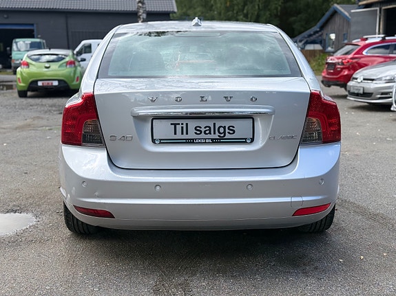 Volvo S40 14 of 30