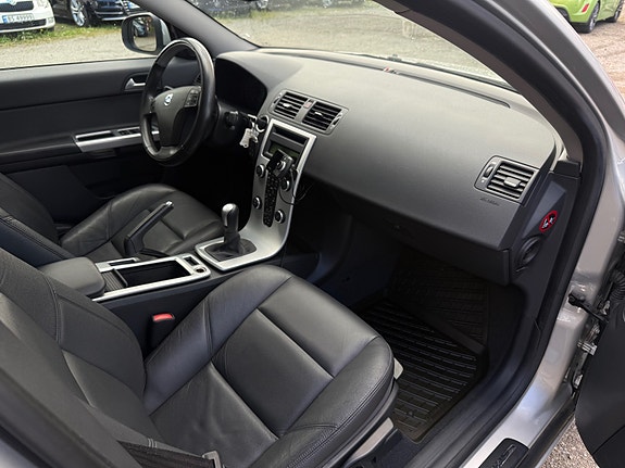 Volvo S40 29 of 30