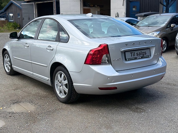 Volvo S40 16 of 30
