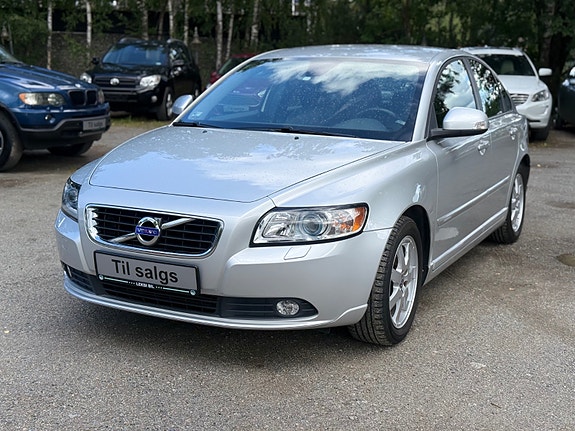 Volvo S40 2 of 30